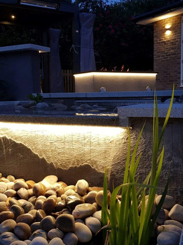 Garden lighting with water feature