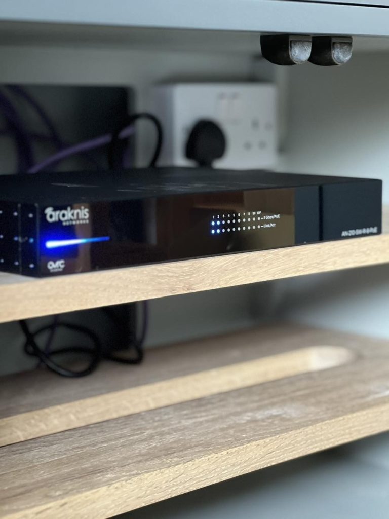 Araknis Network POE Switch